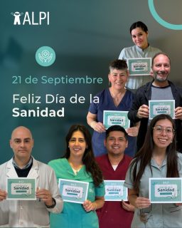 ✨ La sanidad se vive en equipo. ¡Feliz día a quienes la hacen posible! 
👩🔬👨🏻🔬👩🏻💼🧑🏫🧑🏽🍳🤵🏻